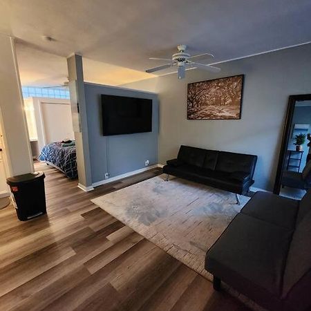 Blue Shark *W7* @ Montrose 1Br Private King Loft Daire Houston Dış mekan fotoğraf