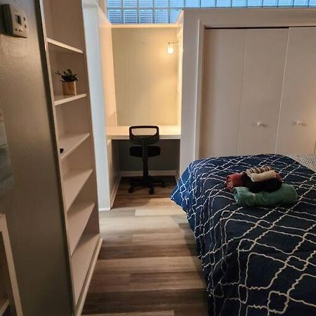 Blue Shark *W7* @ Montrose 1Br Private King Loft Daire Houston Dış mekan fotoğraf