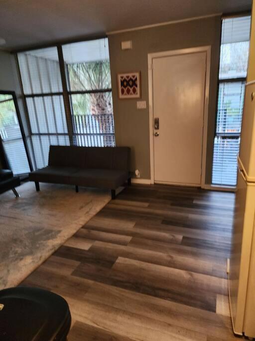 Blue Shark *W7* @ Montrose 1Br Private King Loft Daire Houston Dış mekan fotoğraf