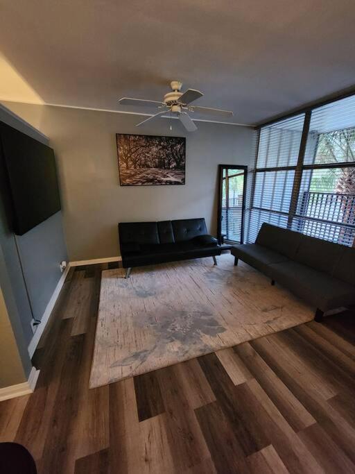 Blue Shark *W7* @ Montrose 1Br Private King Loft Daire Houston Dış mekan fotoğraf
