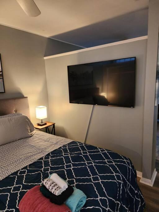 Blue Shark *W7* @ Montrose 1Br Private King Loft Daire Houston Dış mekan fotoğraf